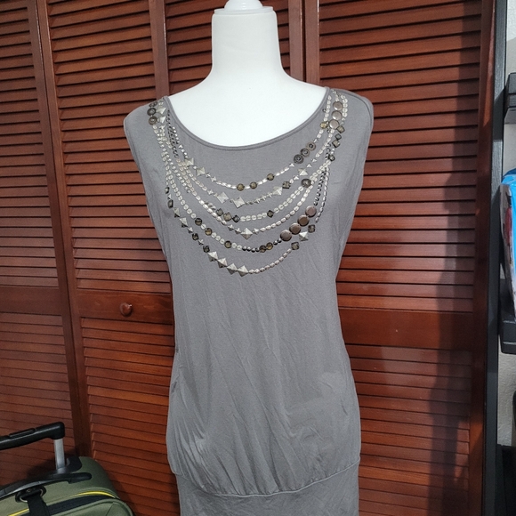 Dress - Picture 1 of 3